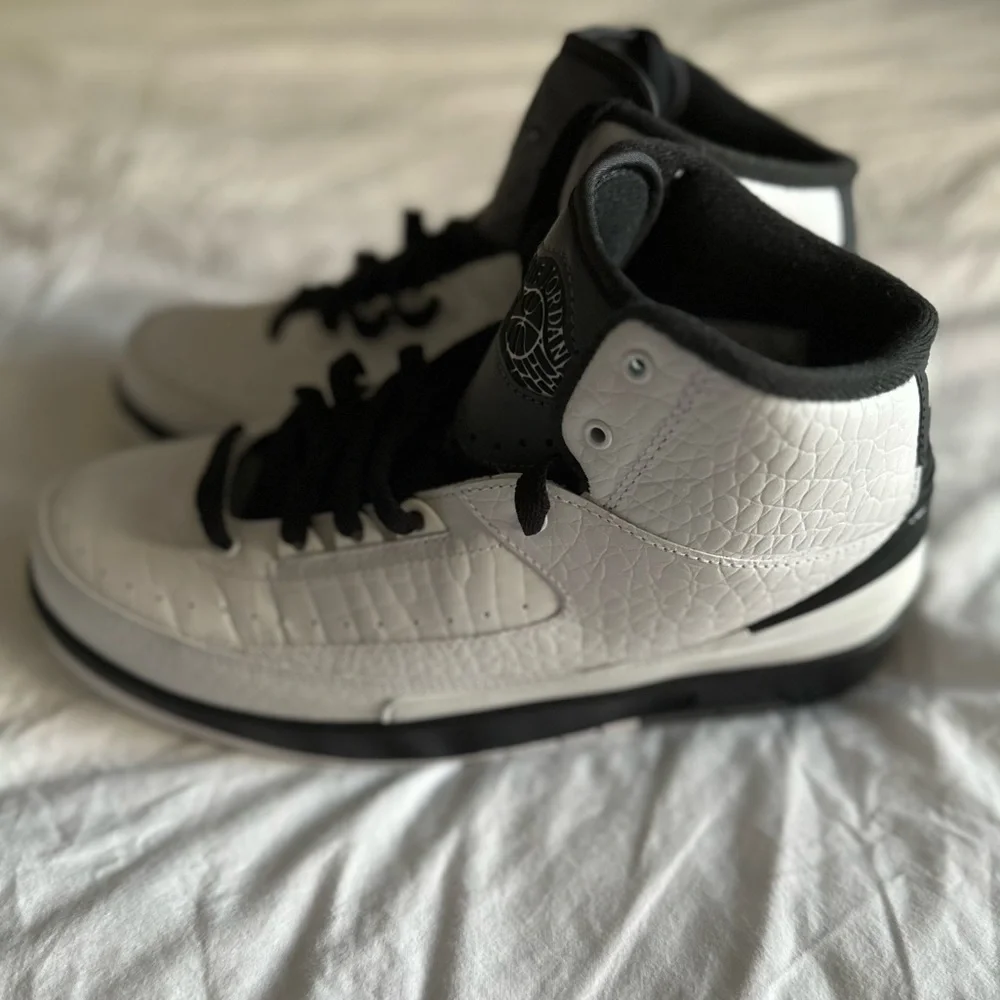 Air Jordan 2 Retro "Wing It" Youth Size 7 NWOT - Picture 4 of 13